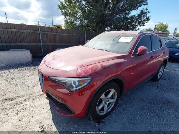ZASFAKAN3J7B79826 2018 ALFA ROMEO STELVIO - Image 2