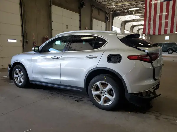 ZASFAKAN3J7B80135 2018 ALFA ROMEO STELVIO - Image 2