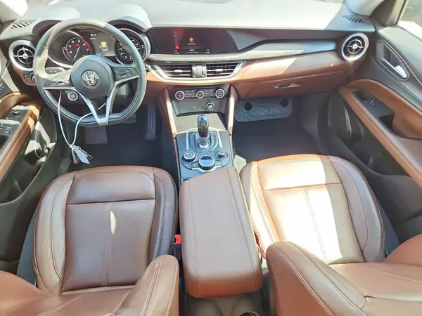 ZASFAKAN3J7B81477 2018 ALFA ROMEO STELVIO - Image 8