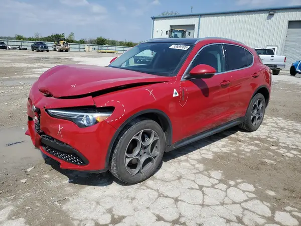 ZASFAKAN3J7B84055 2018 ALFA ROMEO STELVIO - Image 1