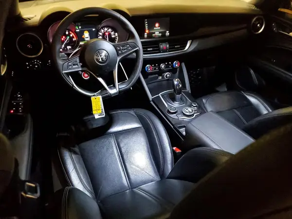 ZASFAKAN3J7B90745 2018 ALFA ROMEO STELVIO - Image 8