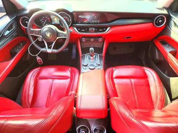 ZASFAKAN3J7B96187 2018 ALFA ROMEO STELVIO - Image 8