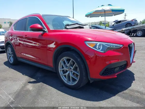 ZASFAKAN3J7B97503 2018 ALFA ROMEO STELVIO - Image 1