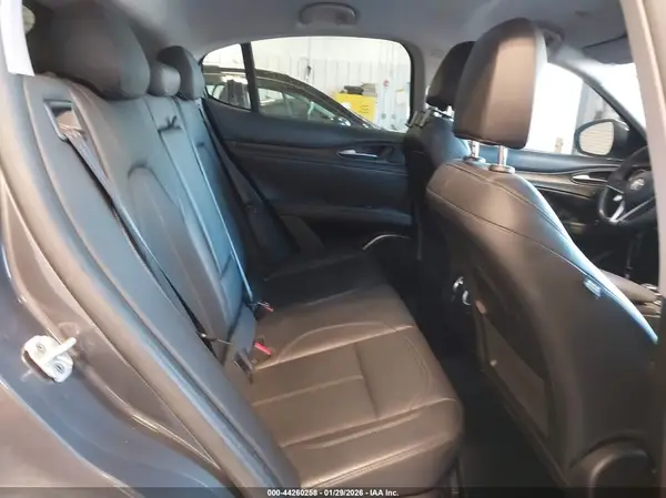 ZASFAKAN4J7B67037 2018 ALFA ROMEO STELVIO - Image 8