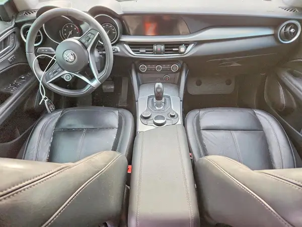ZASFAKAN4J7B70312 2018 ALFA ROMEO STELVIO - Image 8