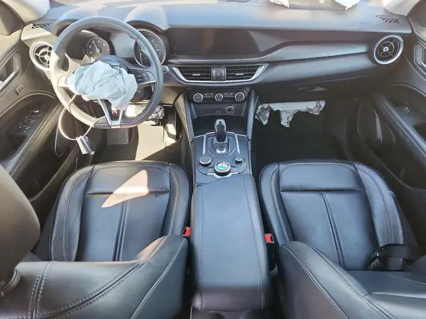 ZASFAKAN4J7B78197 2018 ALFA ROMEO STELVIO - Image 8