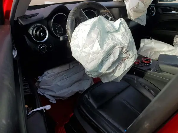 ZASFAKAN4J7B80855 2018 ALFA ROMEO STELVIO - Image 8