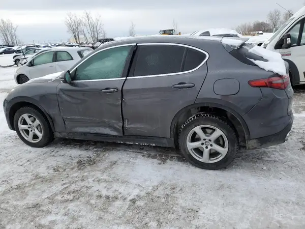 ZASFAKAN5J7B65149 2018 ALFA ROMEO STELVIO - Image 2