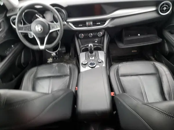 ZASFAKAN5J7B65149 2018 ALFA ROMEO STELVIO - Image 8
