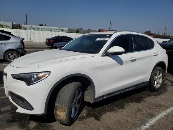 ZASFAKAN5J7B69315 2018 ALFA ROMEO STELVIO - Image 1