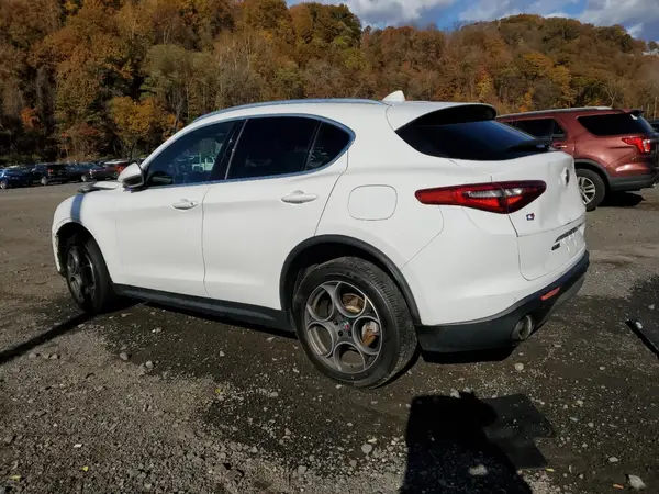 ZASFAKAN5J7B73705 2018 ALFA ROMEO STELVIO - Image 2