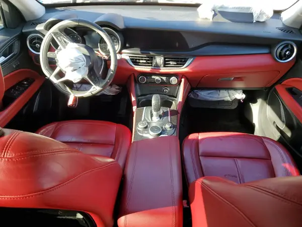 ZASFAKAN5J7B73705 2018 ALFA ROMEO STELVIO - Image 8