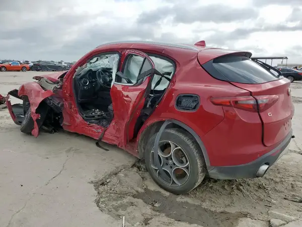 ZASFAKAN5J7B83747 2018 ALFA ROMEO STELVIO - Image 2