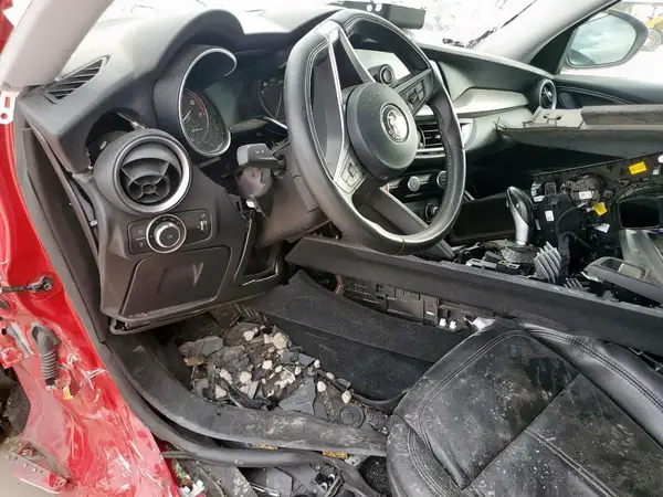 ZASFAKAN5J7B83747 2018 ALFA ROMEO STELVIO - Image 8