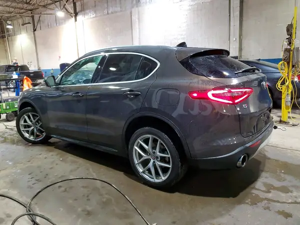 ZASFAKAN5J7B94604 2018 ALFA ROMEO STELVIO - Image 2