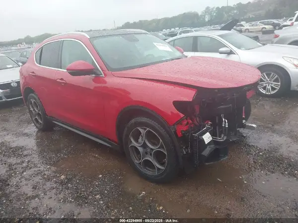 ZASFAKAN6J7B69811 2018 ALFA ROMEO STELVIO - Image 1