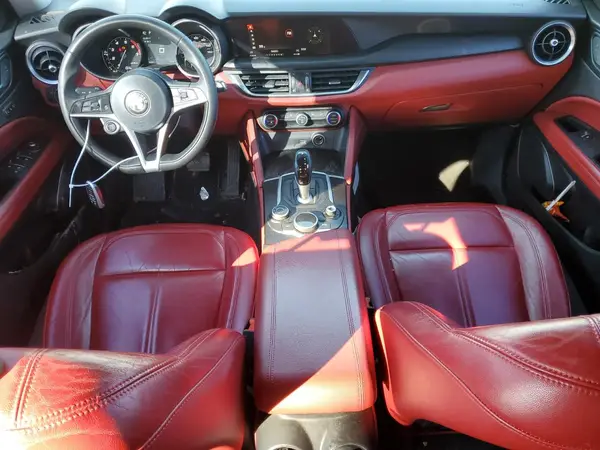 ZASFAKAN6J7B72126 2018 ALFA ROMEO STELVIO - Image 8