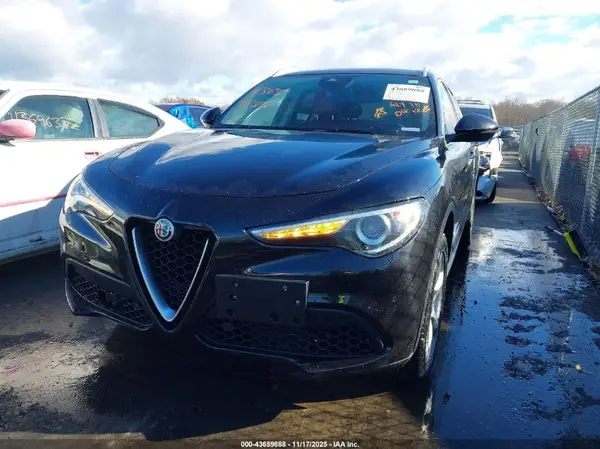 ZASFAKAN6J7B73048 2018 ALFA ROMEO STELVIO - Image 2