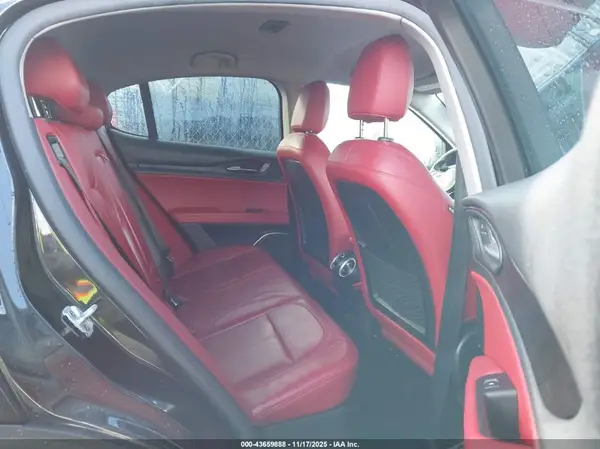 ZASFAKAN6J7B73048 2018 ALFA ROMEO STELVIO - Image 8