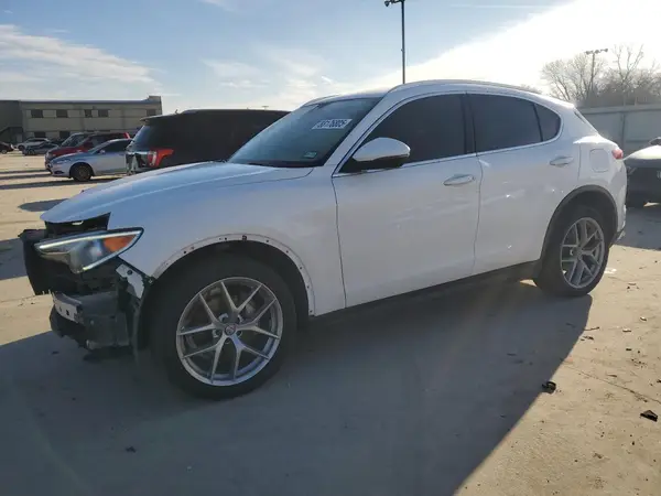 ZASFAKAN6J7B74314 2018 ALFA ROMEO STELVIO - Image 1