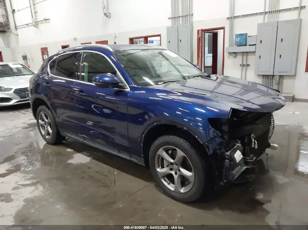 ZASFAKAN6J7B74782 2018 ALFA ROMEO STELVIO - Image 1