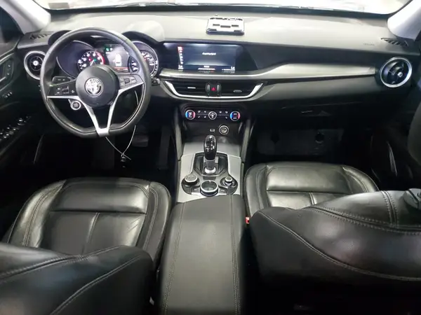 ZASFAKAN6JB62373 2018 ALFA ROMEO STELVIO - Image 8