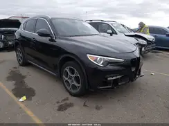 ZASFAKAN7J7B59725 2018 ALFA ROMEO STELVIO