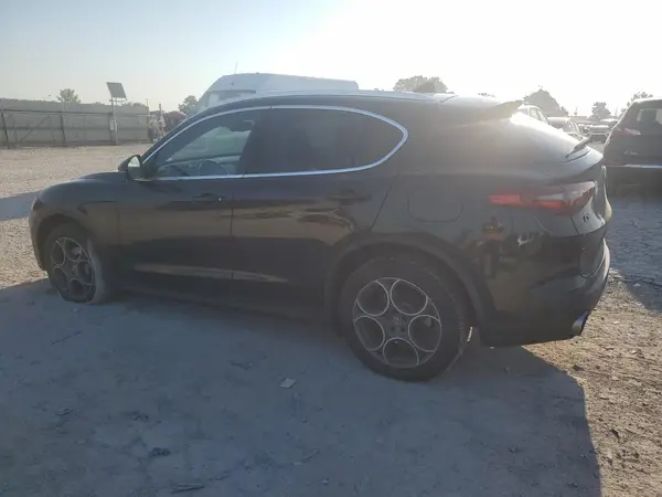ZASFAKAN7J7B61703 2018 ALFA ROMEO STELVIO - Image 2