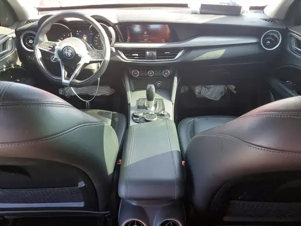 ZASFAKAN7J7B64374 2018 ALFA ROMEO STELVIO - Image 8