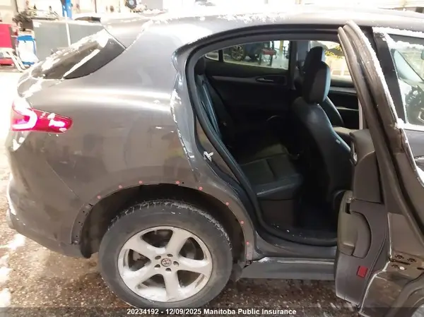 ZASFAKAN7J7B65444 2018 ALFA ROMEO STELVIO - Image 8