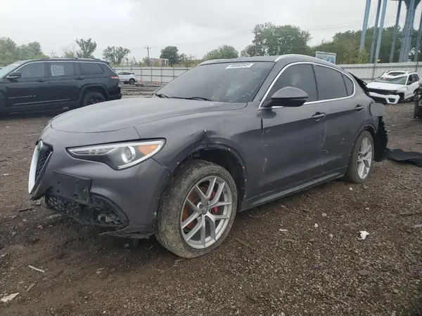 ZASFAKAN7J7B72474 2018 ALFA ROMEO STELVIO - Image 1