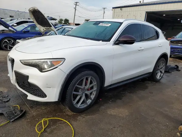 ZASFAKAN7J7B80252 2018 ALFA ROMEO STELVIO - Image 1