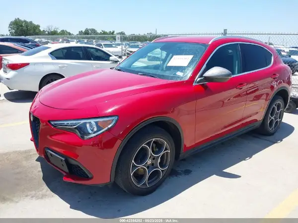 ZASFAKAN8J7B64173 2018 ALFA ROMEO STELVIO - Image 2