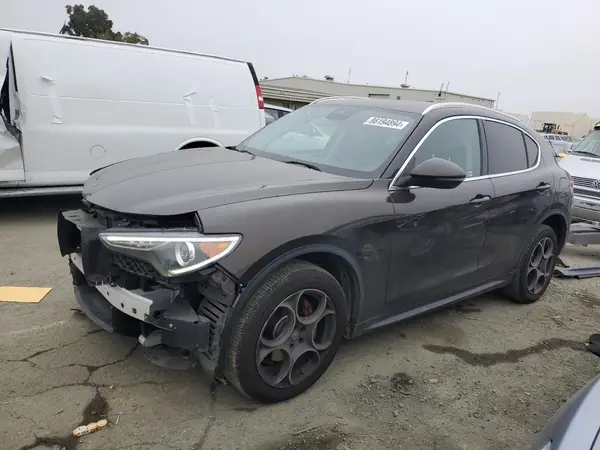 ZASFAKAN8J7B71866 2018 ALFA ROMEO STELVIO - Image 1