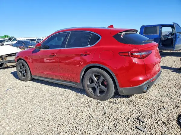 ZASFAKAN8J7B80731 2018 ALFA ROMEO STELVIO - Image 2
