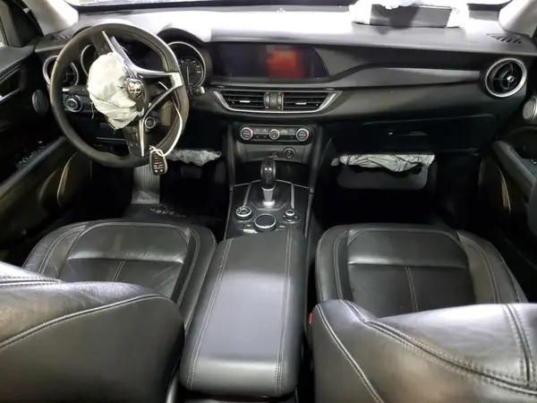 ZASFAKAN8J7B83306 2018 ALFA ROMEO STELVIO - Image 8