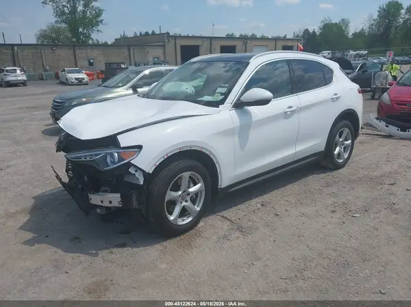 ZASFAKAN8J7B83726 2018 ALFA ROMEO STELVIO - Image 2