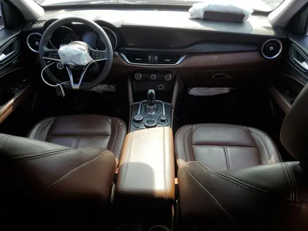 ZASFAKAN8J7C00010 2018 ALFA ROMEO STELVIO - Image 8