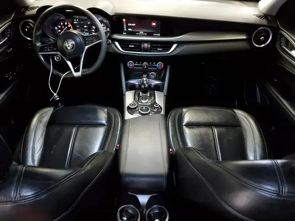 ZASFAKAN9J7B60486 2018 ALFA ROMEO STELVIO - Image 8