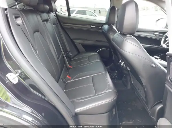 ZASFAKAN9J7B65753 2018 ALFA ROMEO STELVIO - Image 8