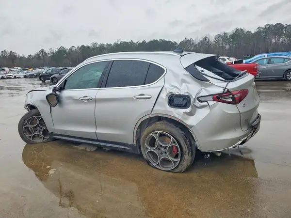 ZASFAKAN9J7B78339 2018 ALFA ROMEO STELVIO - Image 2