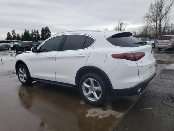 ZASFAKAN9J7B88322 2018 ALFA ROMEO STELVIO - Image 2