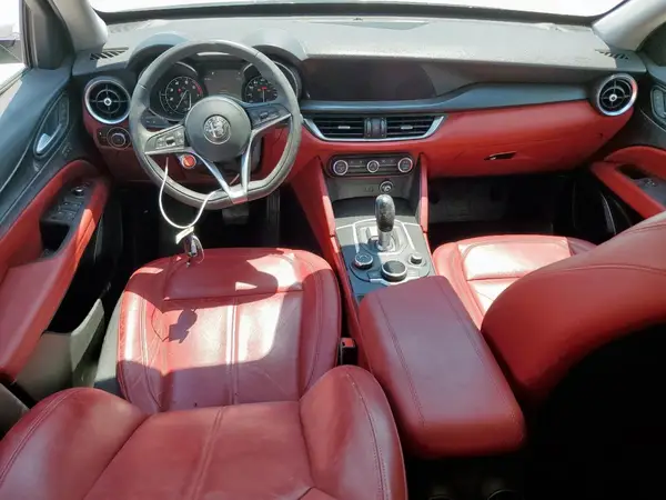 ZASFAKAN9J7B94962 2018 ALFA ROMEO STELVIO - Image 8