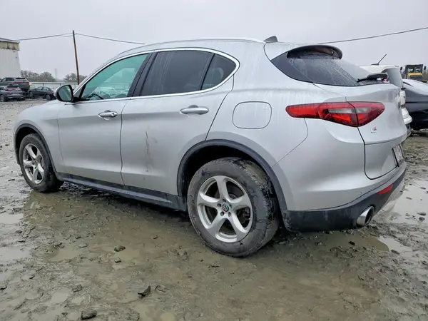 ZASFAKANXJ7B77989 2018 ALFA ROMEO STELVIO - Image 2