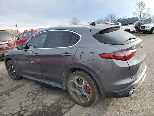 ZASFAKANXJ7B83288 2018 ALFA ROMEO STELVIO - Image 2