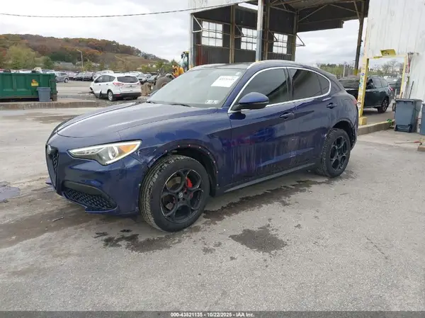 ZASFAKANXJ7B83291 2018 ALFA ROMEO STELVIO - Image 2