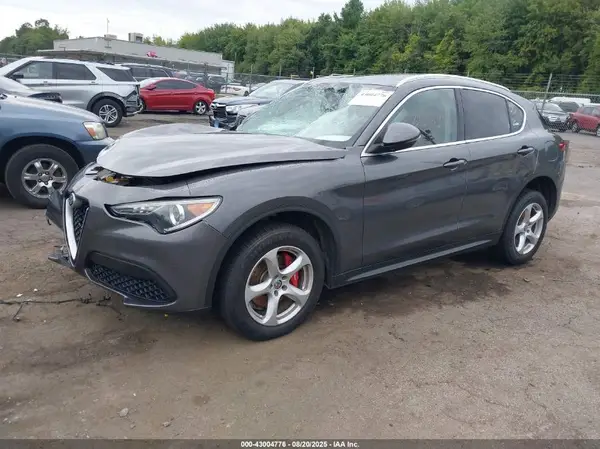 ZASFAKANXJ7B83310 2018 ALFA ROMEO STELVIO - Image 2