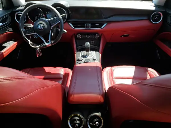 ZASFAKANXJ7B85431 2018 ALFA ROMEO STELVIO - Image 8