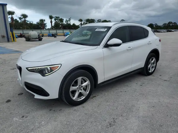 ZASFAKANXJ7C25121 2018 ALFA ROMEO STELVIO - Image 1