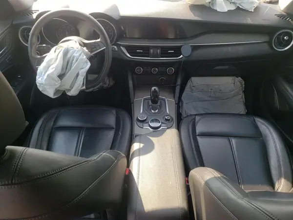ZASFAKBN0J7B73464 2018 ALFA ROMEO STELVIO - Image 8